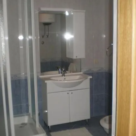 In With Air Conditioning, W-lan 3* Susak