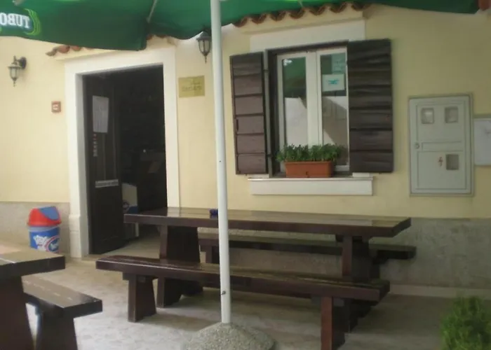 Guest house In With Air Conditioning, W-lan 3*