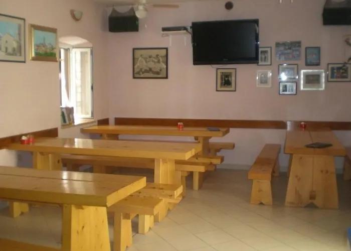 Guest house In With Air Conditioning, W-lan 3*
