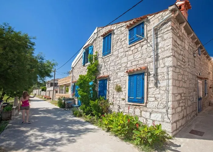 Guest house In With Air Conditioning, W-lan