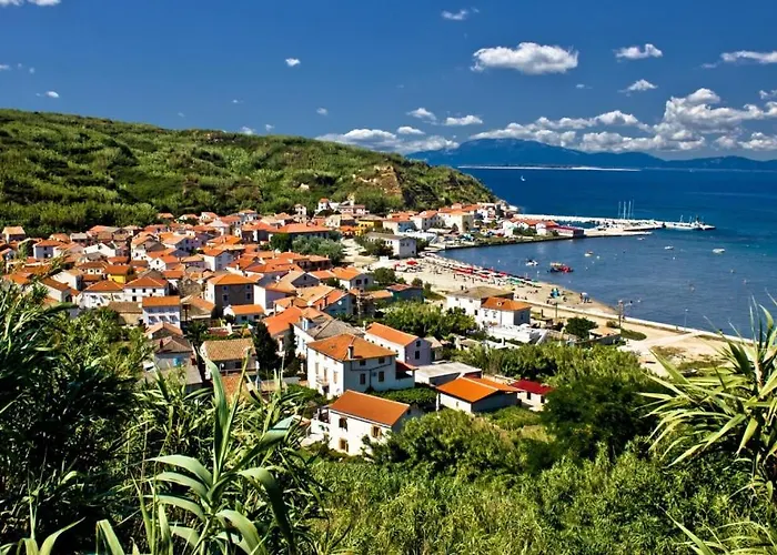 Guest house In With Air Conditioning, W-lan Susak