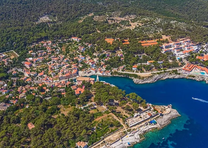 Guest house In With Air Conditioning, W-lan Susak